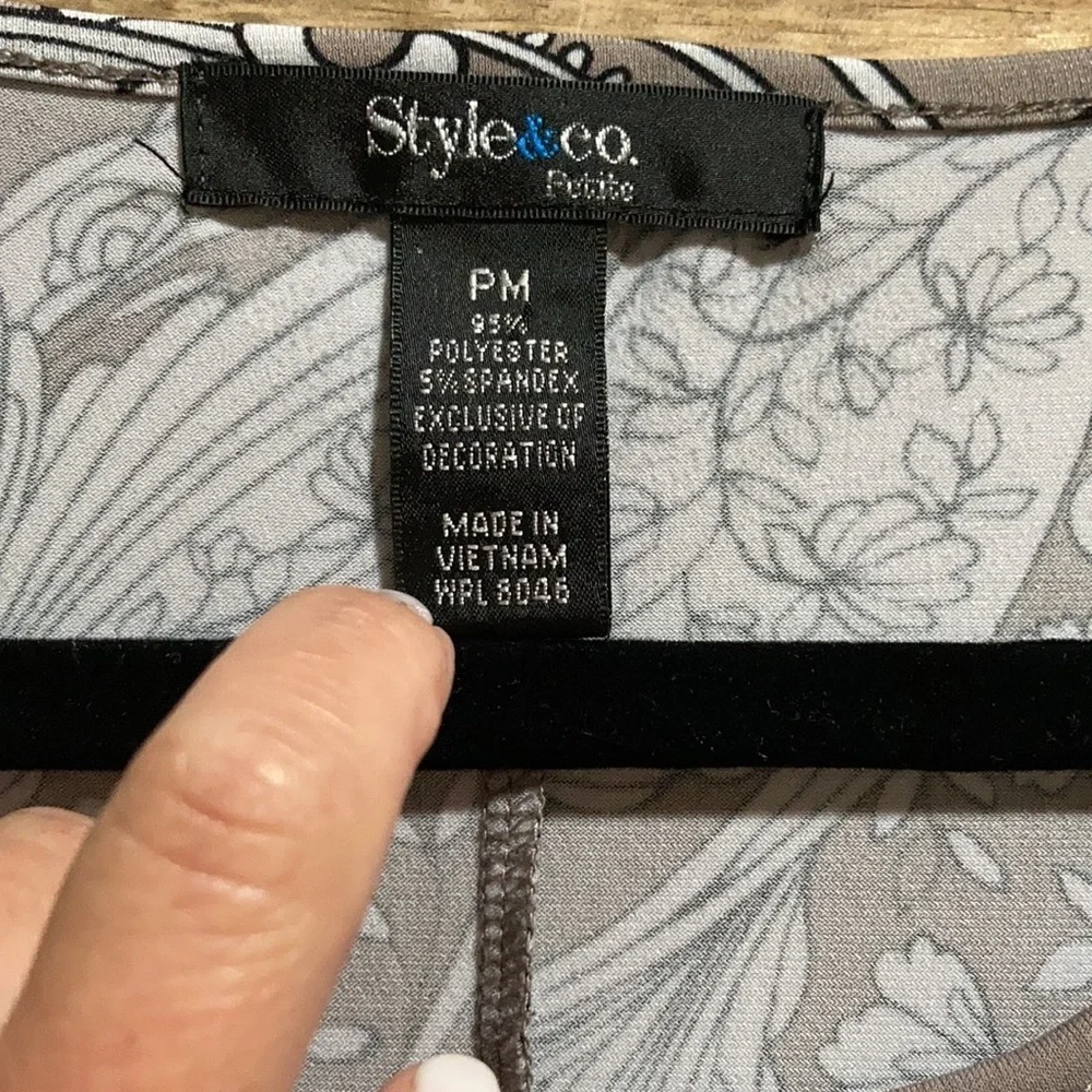 Style&Co Blouse size PM. J - Picture 7 of 11